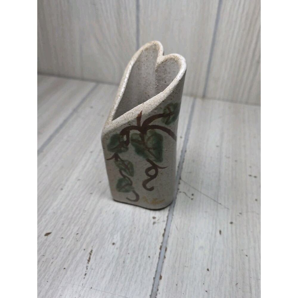 Vtg Handmade Heart Shaped Studio Pottery Vase Signed Flower Vine Artist 5” Boho